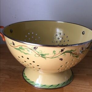 Rare VTG large Decorative Yellow Floral Enamel Colander